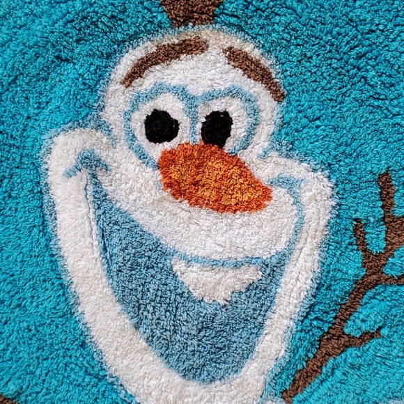 SOLD!! OLAF !! Frozen Area Decorative Rug - Picture 7 of 8